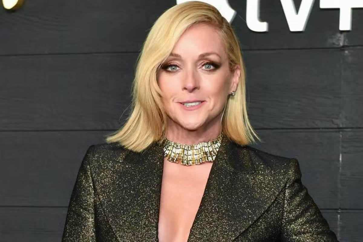 Jane Krakowski's Weight Loss, Teeth And Plastic Surgery