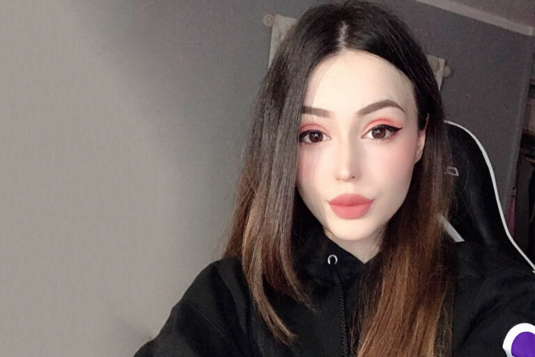 Veibae Face Reveal: Her Real Name & Face Has Been Revealed - RegalTribune