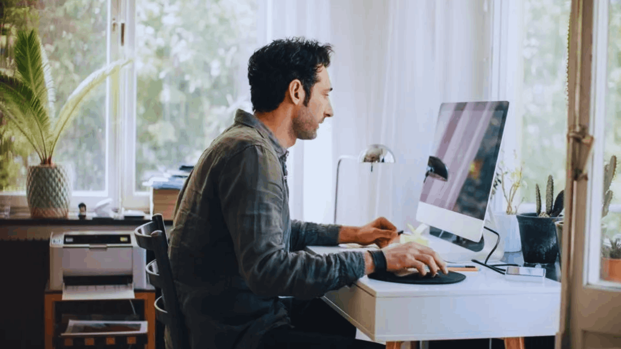 How to Land an IT Job Online: A Comprehensive Guide