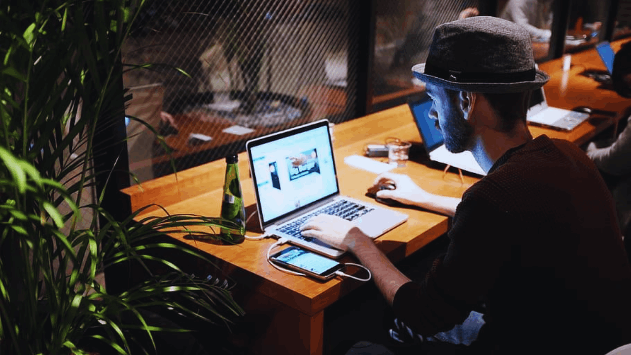 How to Land an IT Job Online: A Comprehensive Guide