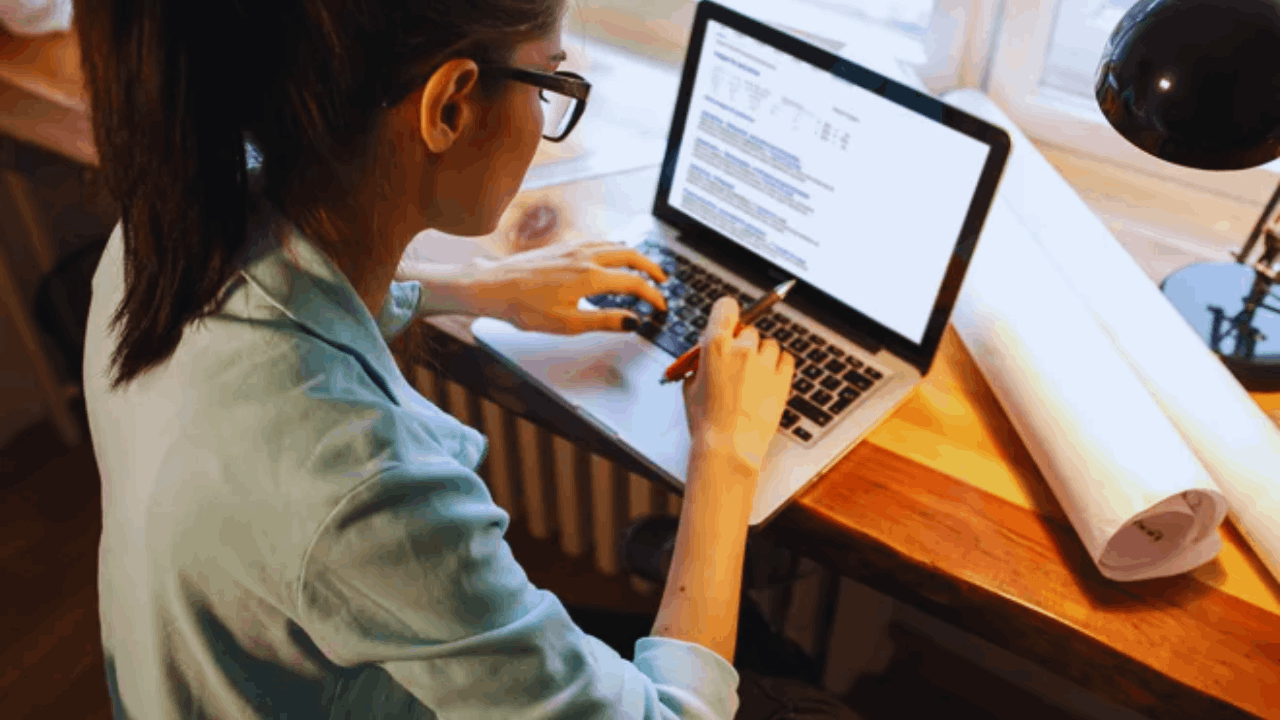 How to Land an IT Job Online: A Comprehensive Guide